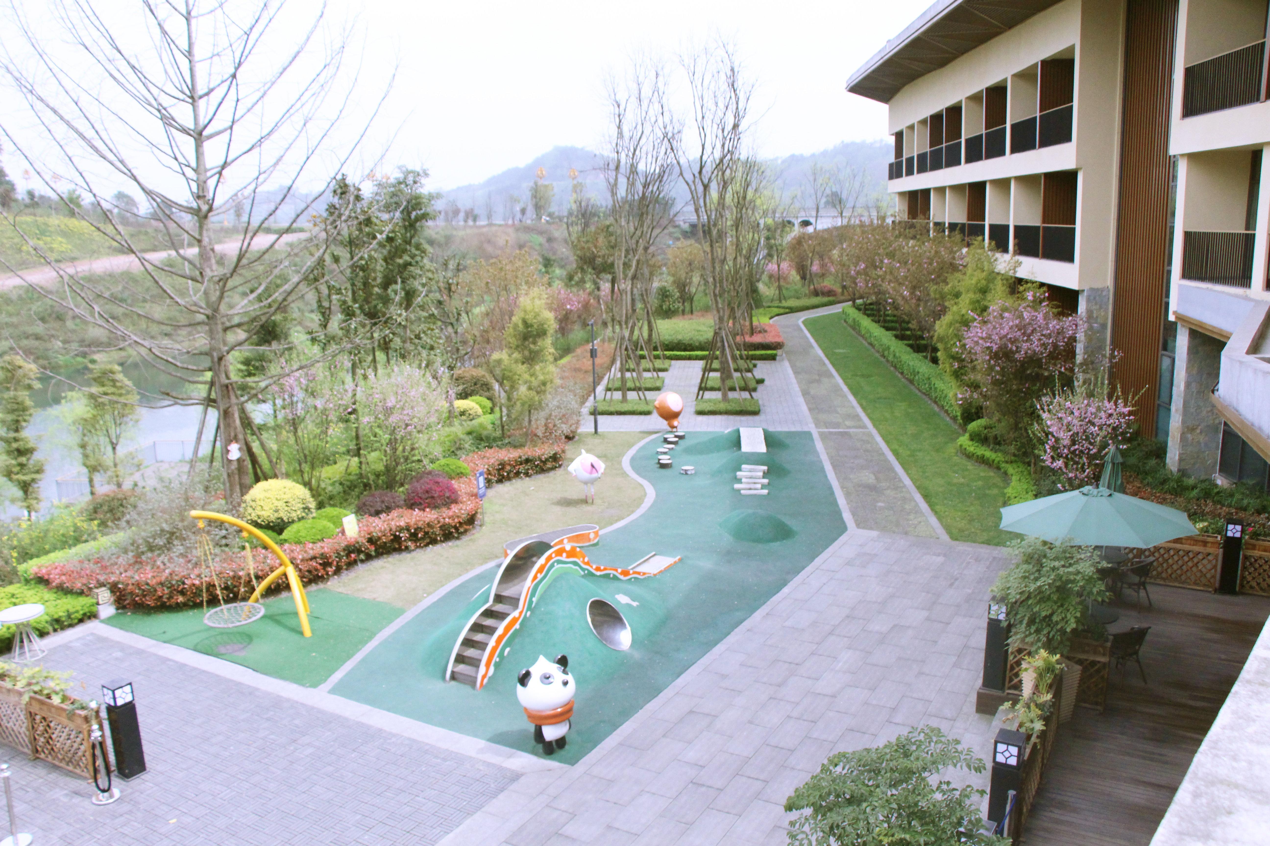 Holiday Inn Express Emei Mountain, An Ihg Hotel Emeishan Exterior photo